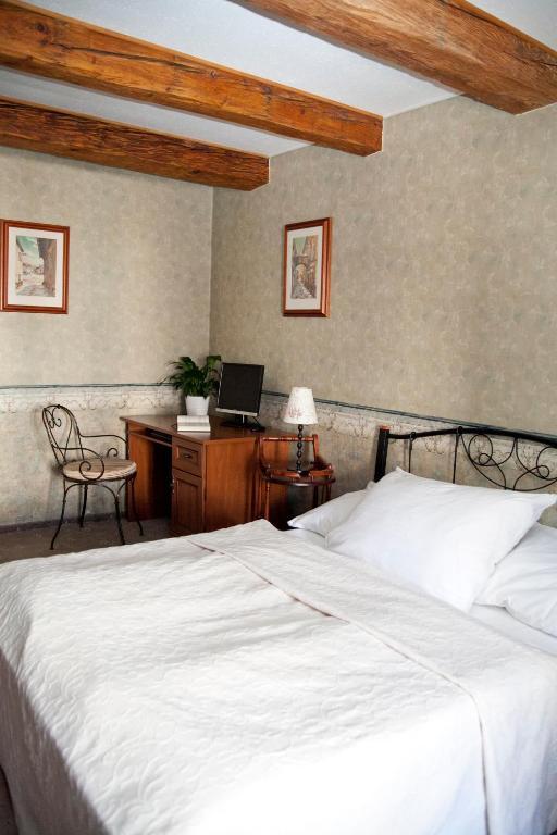 Hotel U Zlateho Lva ハブリーチクーフ・ブロト 部屋 写真